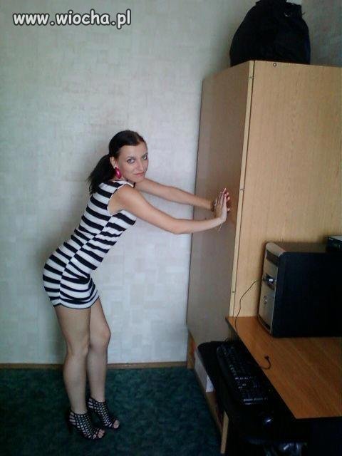 Nie śpię Bo Trzymam Szafę