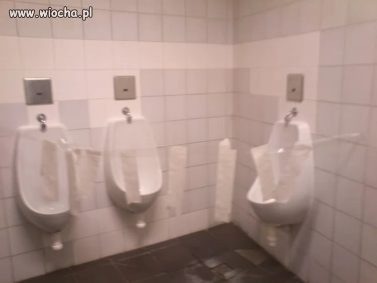 Toaleta w GIMBAZIE Toaleta w GIMBAZIE